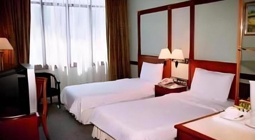 Grand City Hotel Bandar Seri Begawan Buitenkant foto